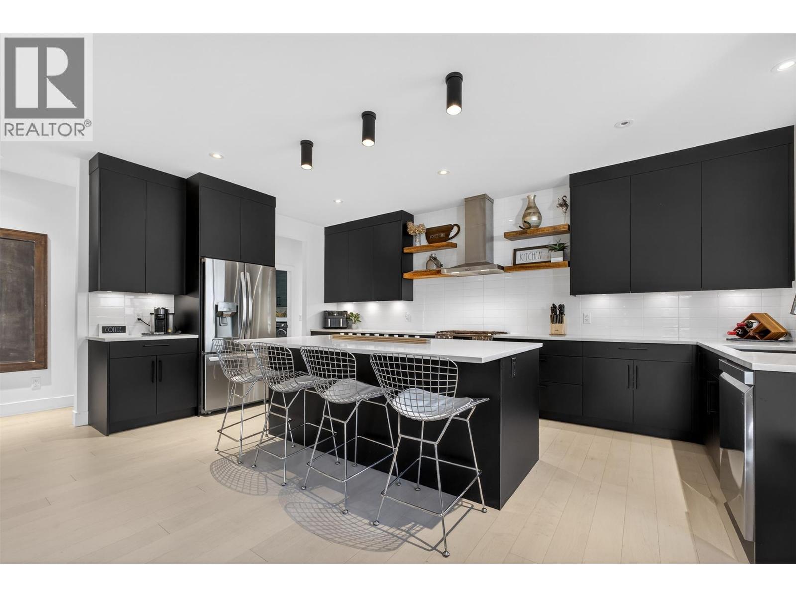 2008 Begbie Road, Kelowna, British Columbia  V1V 2X3 - Photo 8 - 10380611