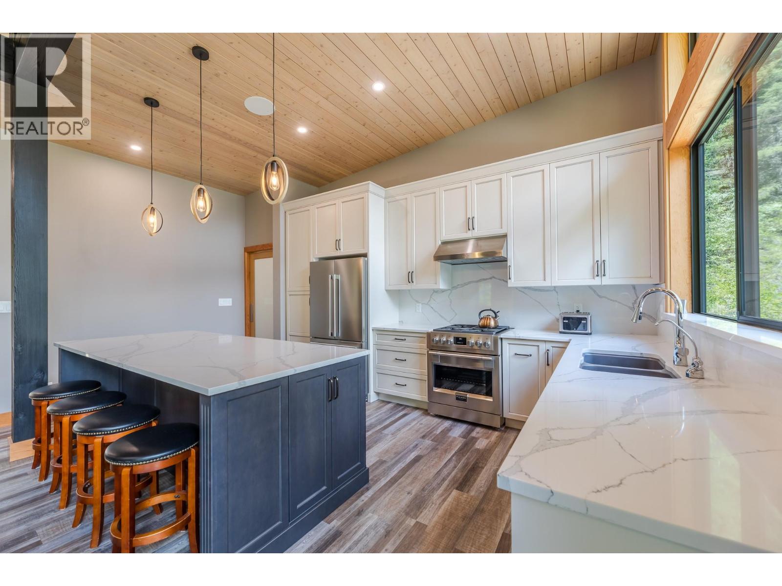 2894 Coalmont Road, Tulameen, British Columbia  V0X 1W0 - Photo 10 - 10381720