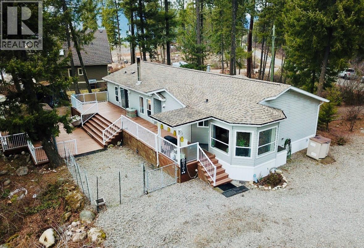7743 Mcrae Road, Christina Lake, British Columbia  V0H 1E0 - Photo 1 - 10381785