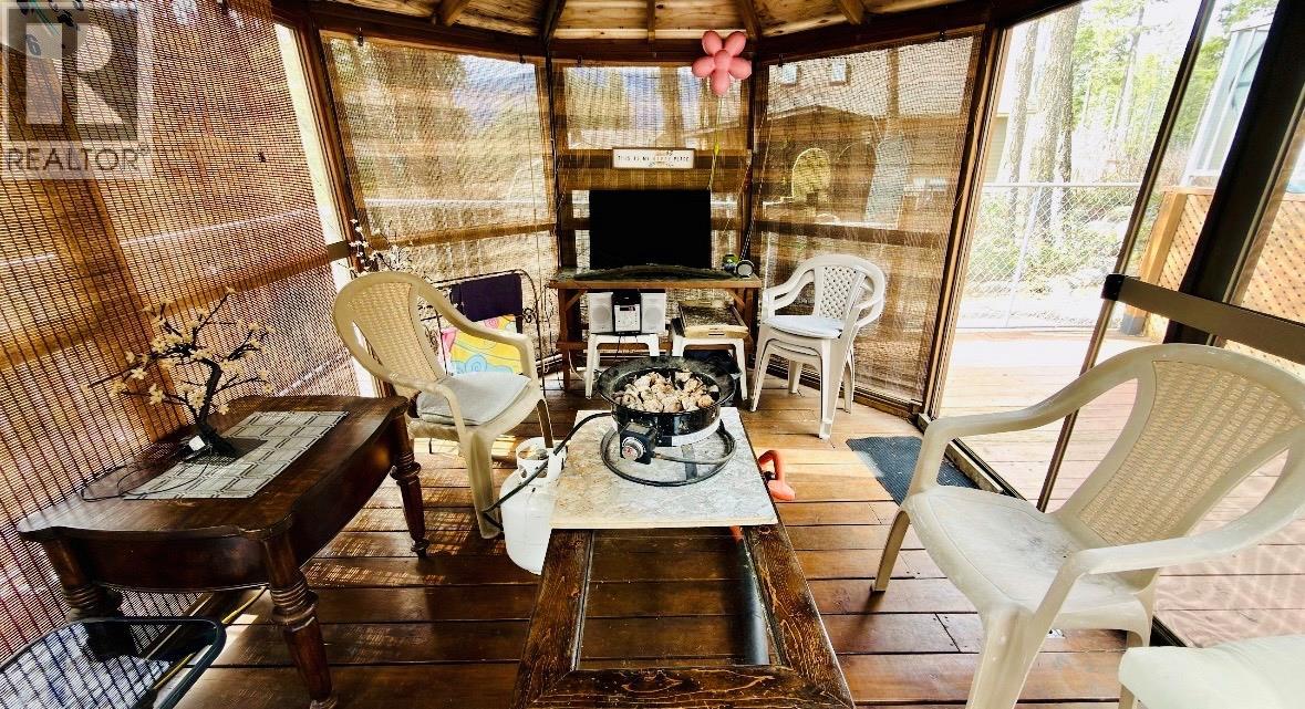 7743 Mcrae Road, Christina Lake, British Columbia  V0H 1E0 - Photo 11 - 10381785