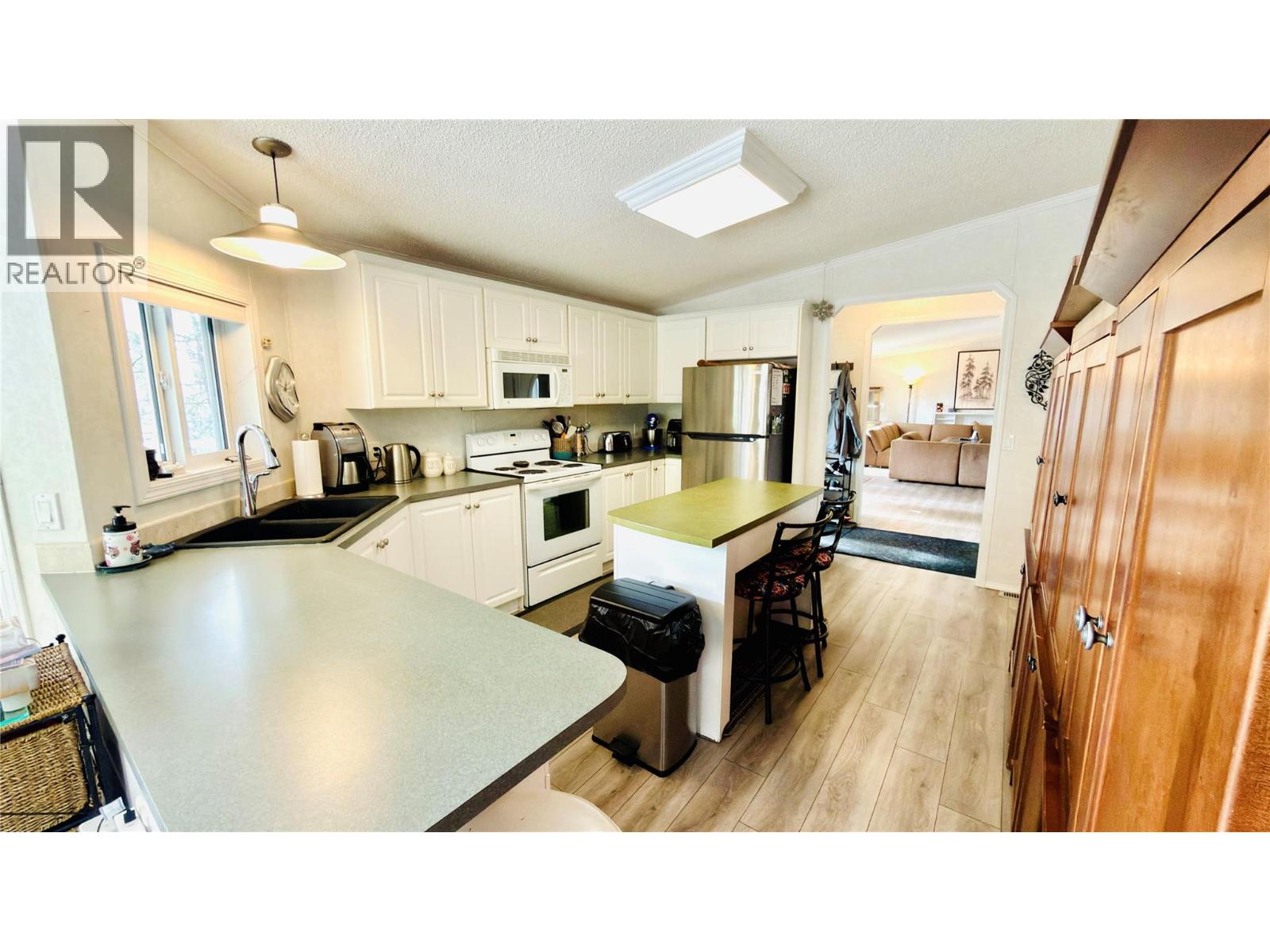 7743 Mcrae Road, Christina Lake, British Columbia  V0H 1E0 - Photo 24 - 10381785