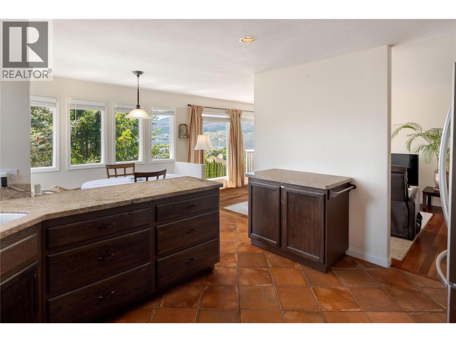 740 Royal Pine Drive, Kelowna, British Columbia  V1Y 9G2 - Photo 14 - 10381761