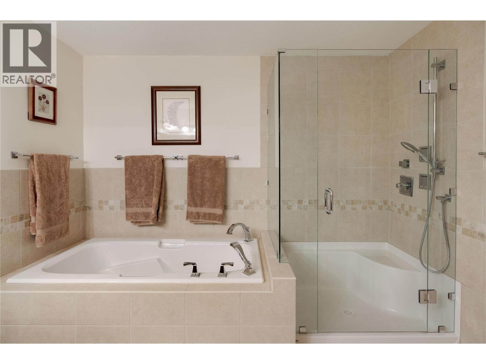 740 Royal Pine Drive, Kelowna, British Columbia  V1Y 9G2 - Photo 8 - 10381761