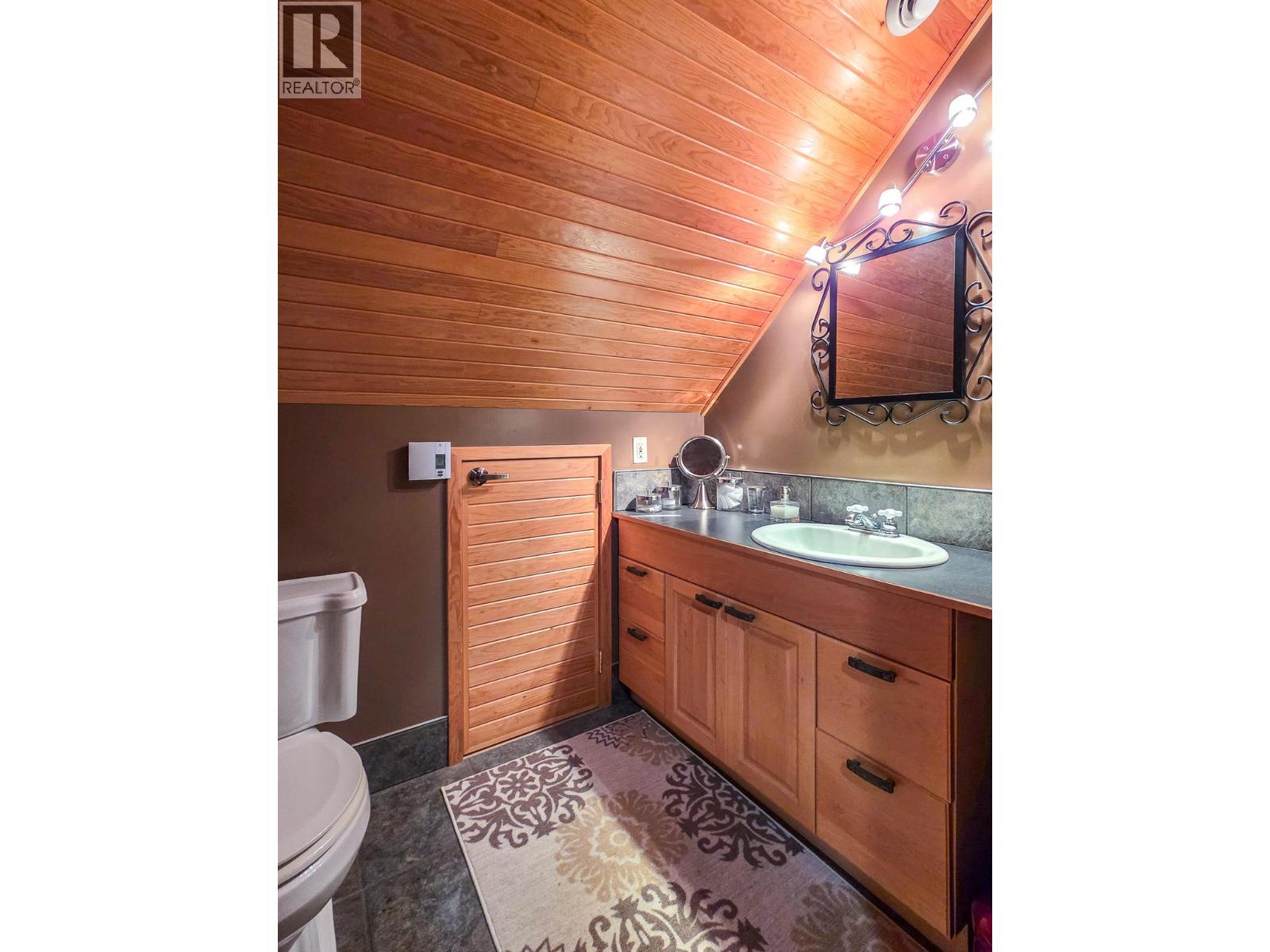 17222 Pilot Bay Road, Kootenay Bay, British Columbia  V0B 1E0 - Photo 23 - 10381328