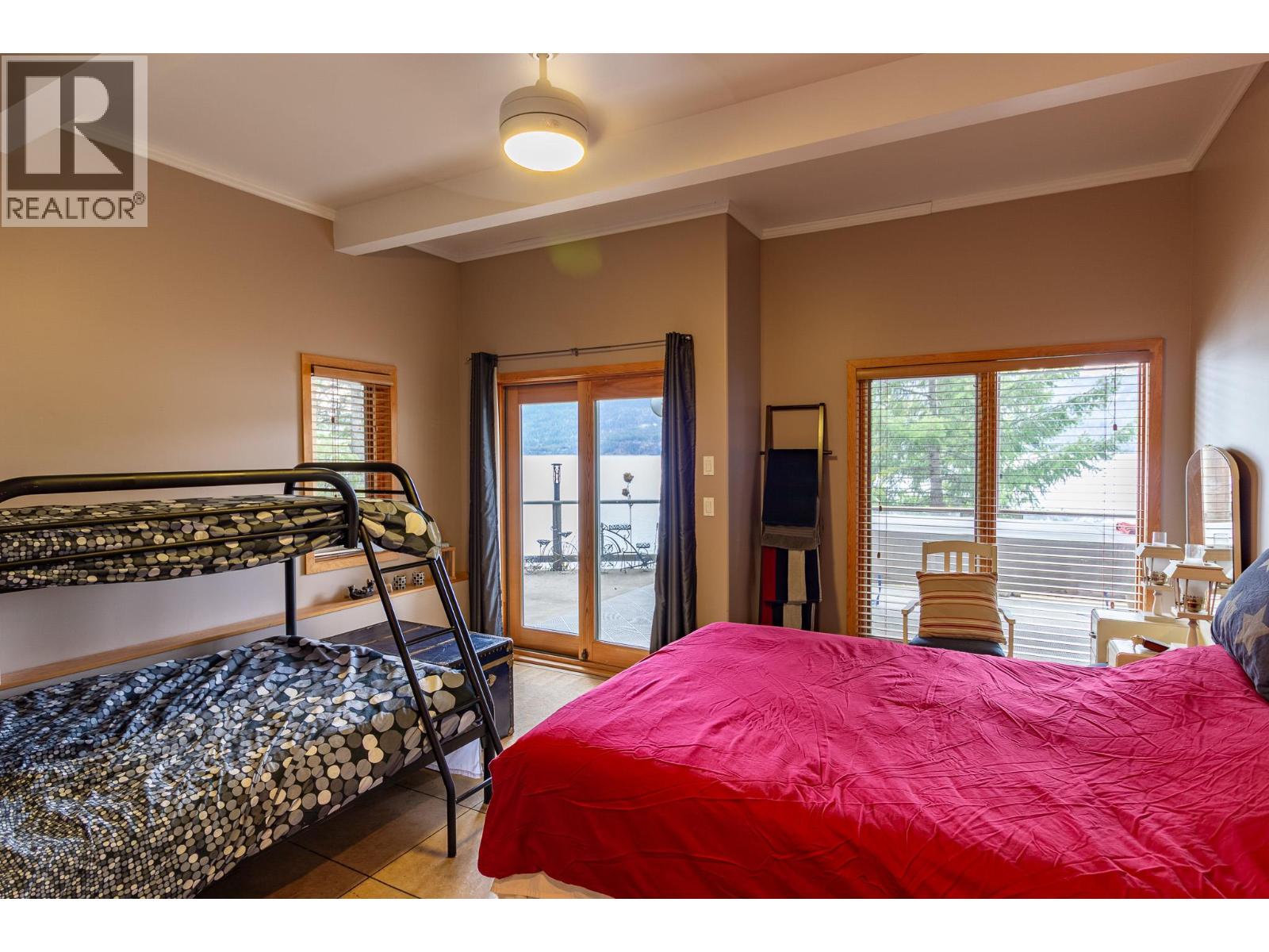 17222 Pilot Bay Road, Kootenay Bay, British Columbia  V0B 1E0 - Photo 30 - 10381328