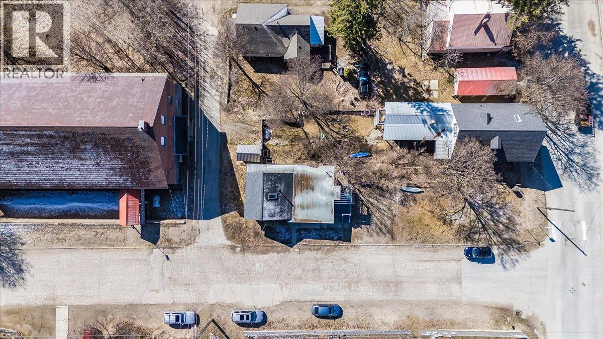 2243 First Avenue, Rossland, British Columbia  V0G 1Y0 - Photo 38 - 10381571