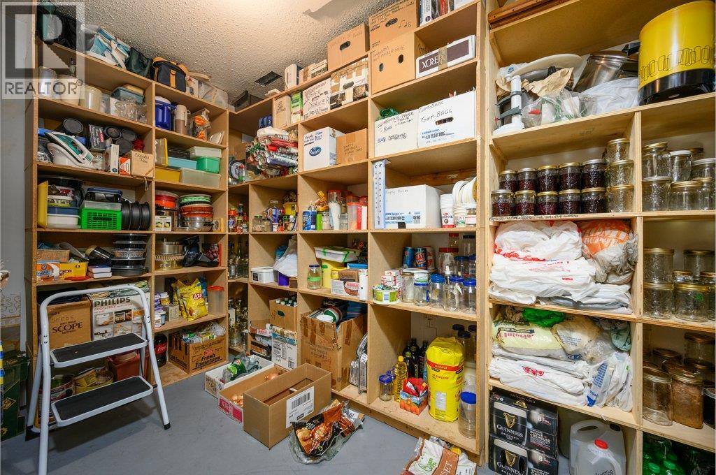 809 Cavalier Drive, Vernon, British Columbia  V1T 9M6 - Photo 35 - 10381614