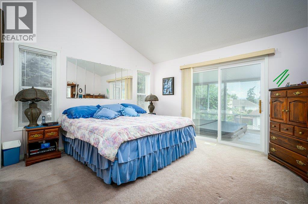 809 Cavalier Drive, Vernon, British Columbia  V1T 9M6 - Photo 6 - 10381614