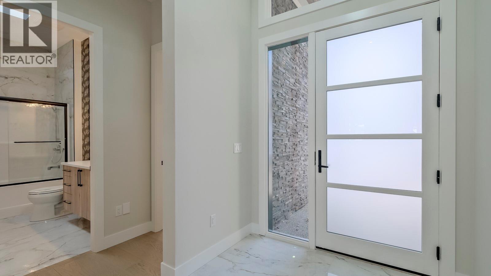 937 Royal Troon Lane, Kelowna, British Columbia  V1P 0A3 - Photo 34 - 10381784