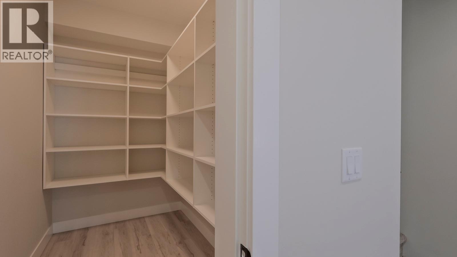 937 Royal Troon Lane, Kelowna, British Columbia  V1P 0A3 - Photo 39 - 10381784