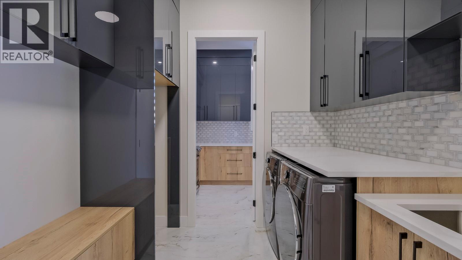 937 Royal Troon Lane, Kelowna, British Columbia  V1P 0A3 - Photo 5 - 10381784