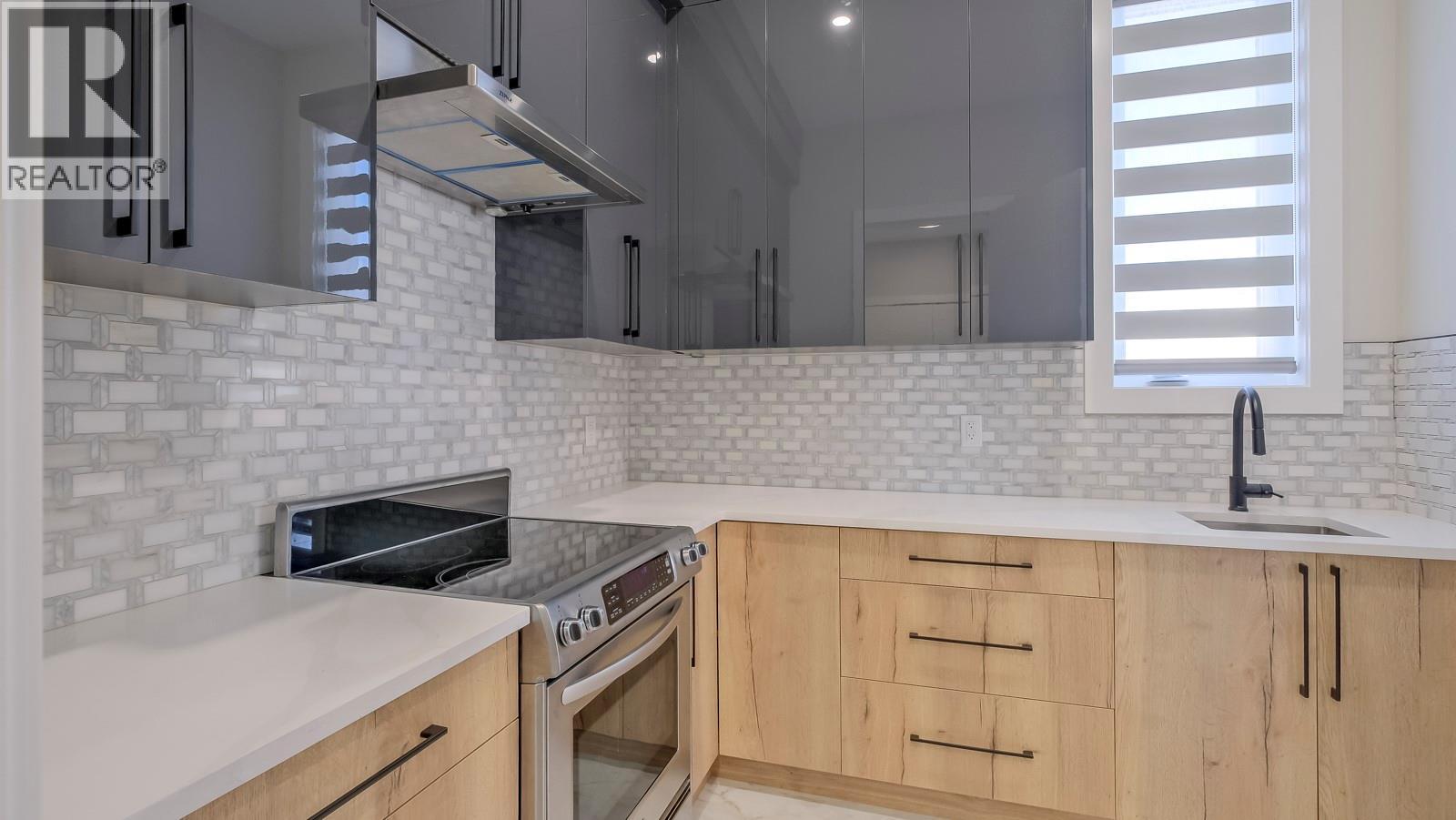 937 Royal Troon Lane, Kelowna, British Columbia  V1P 0A3 - Photo 6 - 10381784