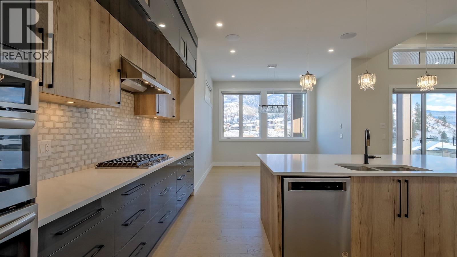 937 Royal Troon Lane, Kelowna, British Columbia  V1P 0A3 - Photo 8 - 10381784