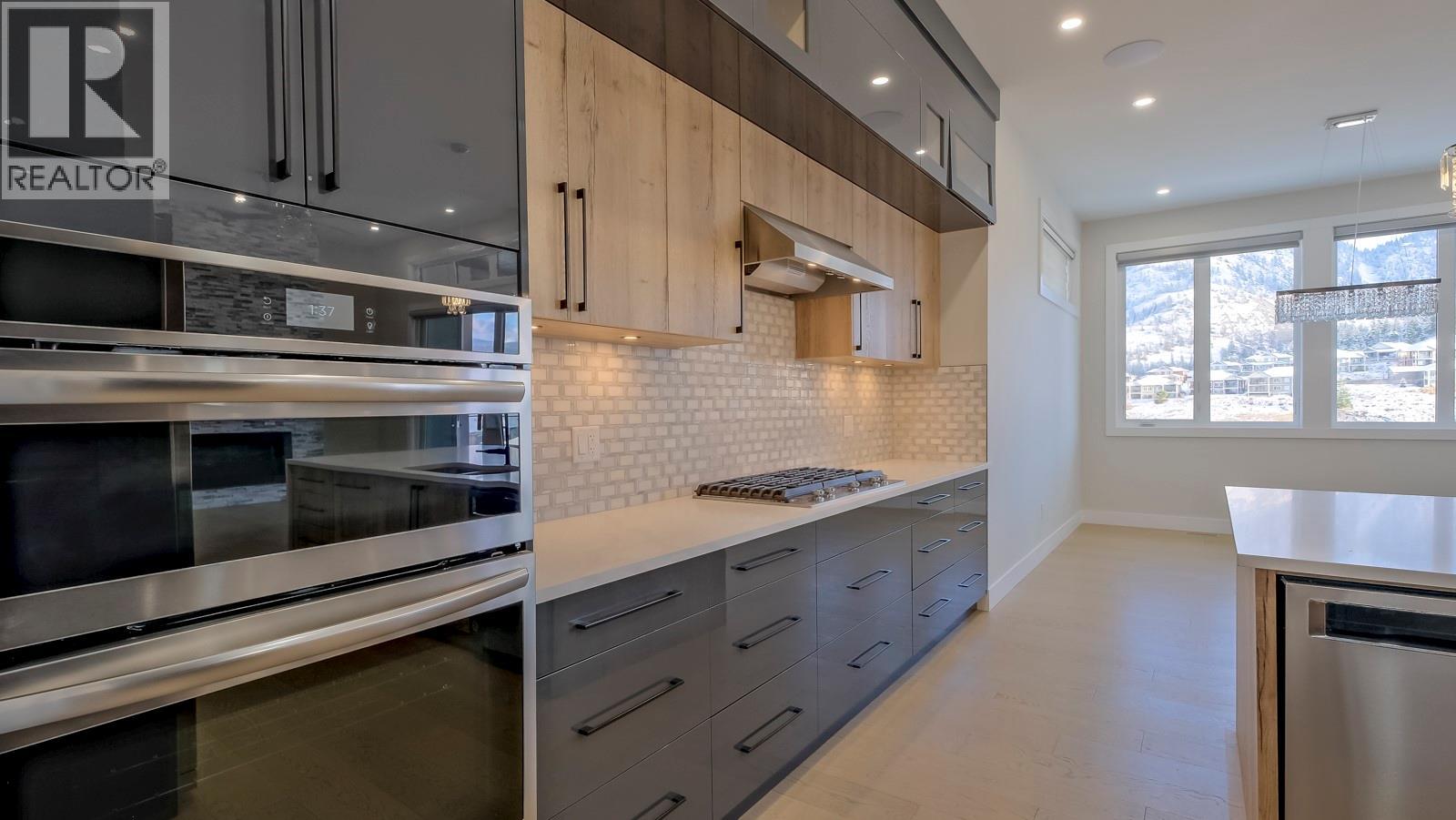 937 Royal Troon Lane, Kelowna, British Columbia  V1P 0A3 - Photo 9 - 10381784