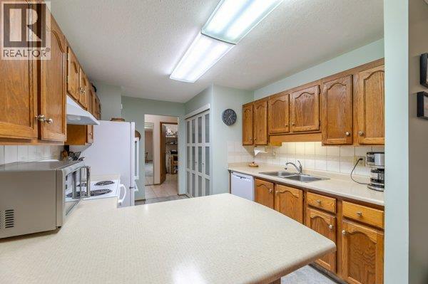 262 Kinney Avenue Unit# 205, Penticton, British Columbia  V2A 3N9 - Photo 8 - 10381721