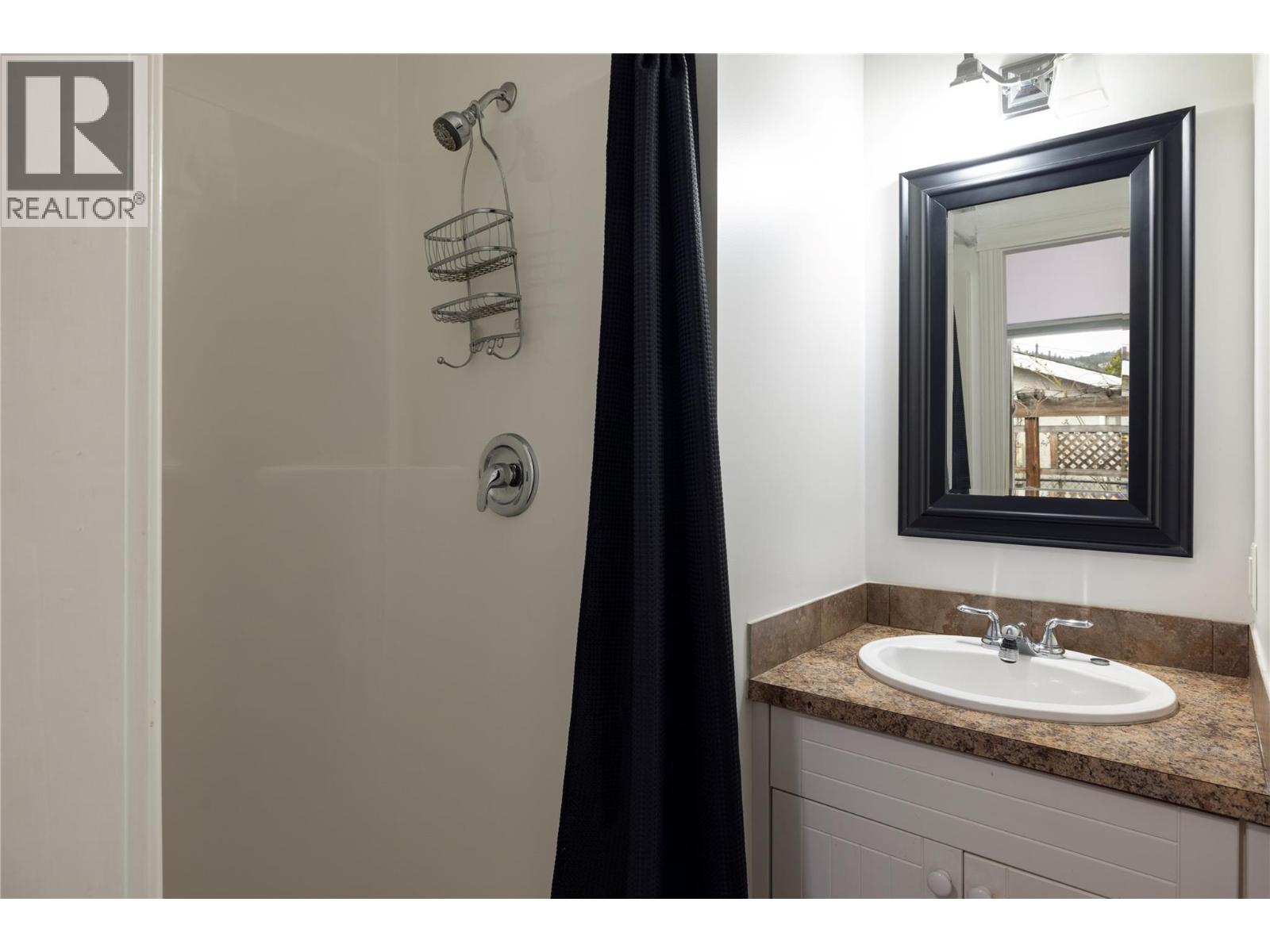 1409 Ethel Street, Kelowna, British Columbia  V1Y 2X5 - Photo 32 - 10380502