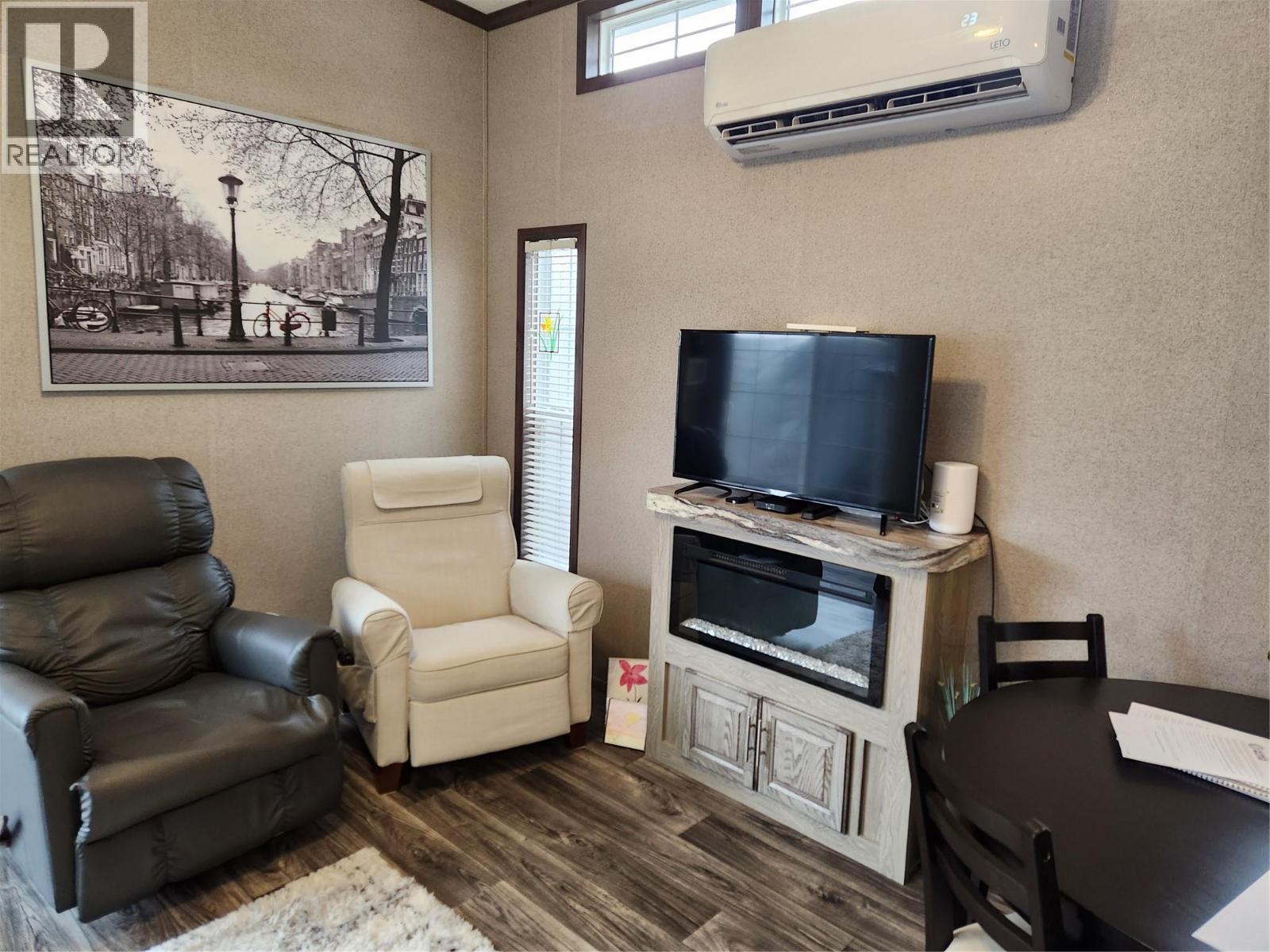 2633 Squilax-Anglemont Road Unit# 83, Lee Creek, British Columbia  V0E 1M4 - Photo 3 - 10381781