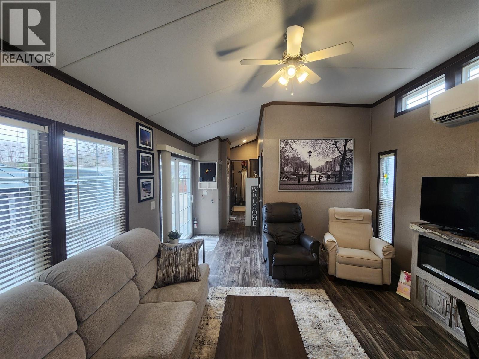 2633 Squilax-Anglemont Road Unit# 83, Lee Creek, British Columbia  V0E 1M4 - Photo 9 - 10381781