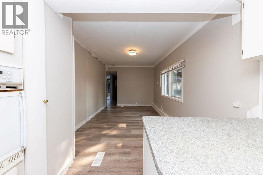 5362 Shelly Drive, Kamloops, British Columbia  V2C 5A7 - Photo 12 - 10381547