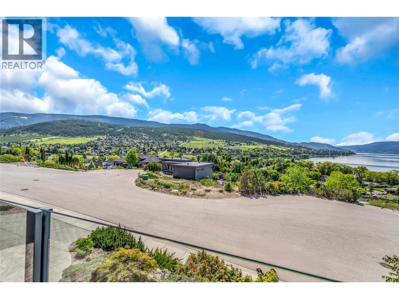 8780 Braeburn Drive, Coldstream, British Columbia  V1B 4E5 - Photo 10 - 10381817