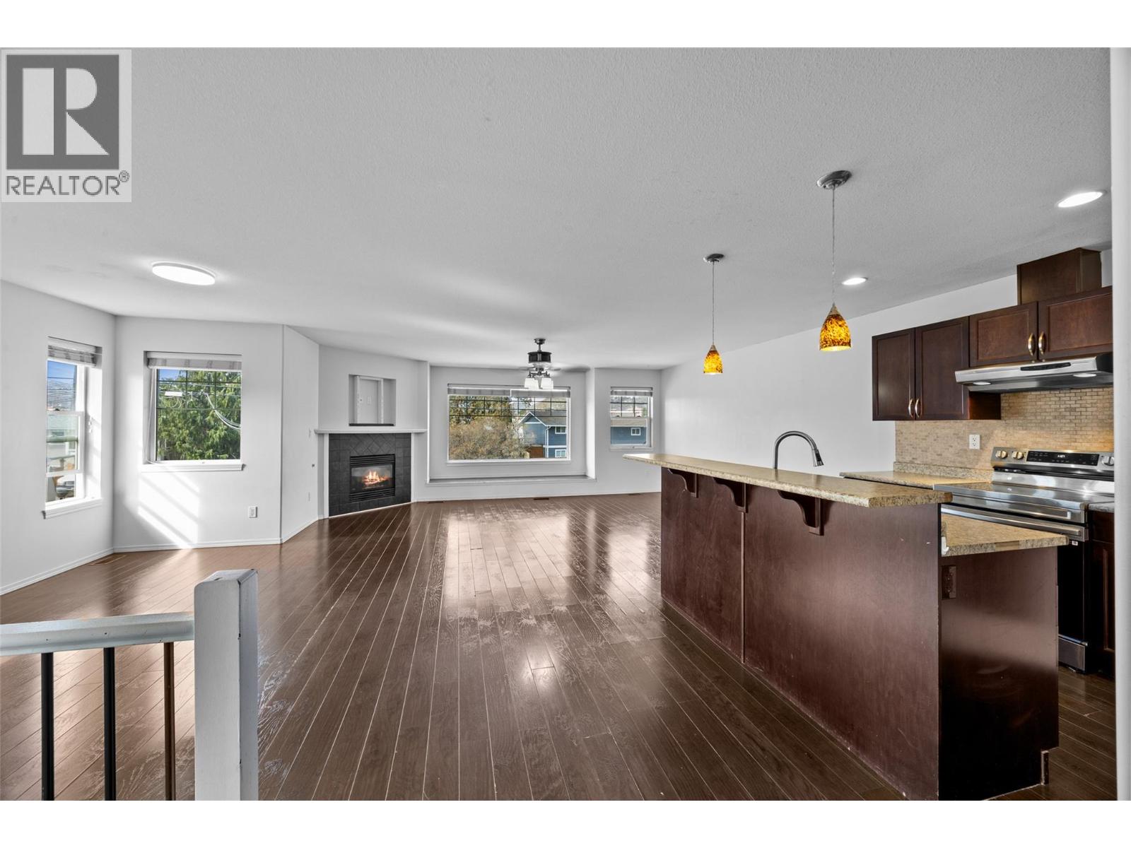 1322 Cornwall Street, Kamloops, British Columbia  V2B 2T4 - Photo 5 - 10381303