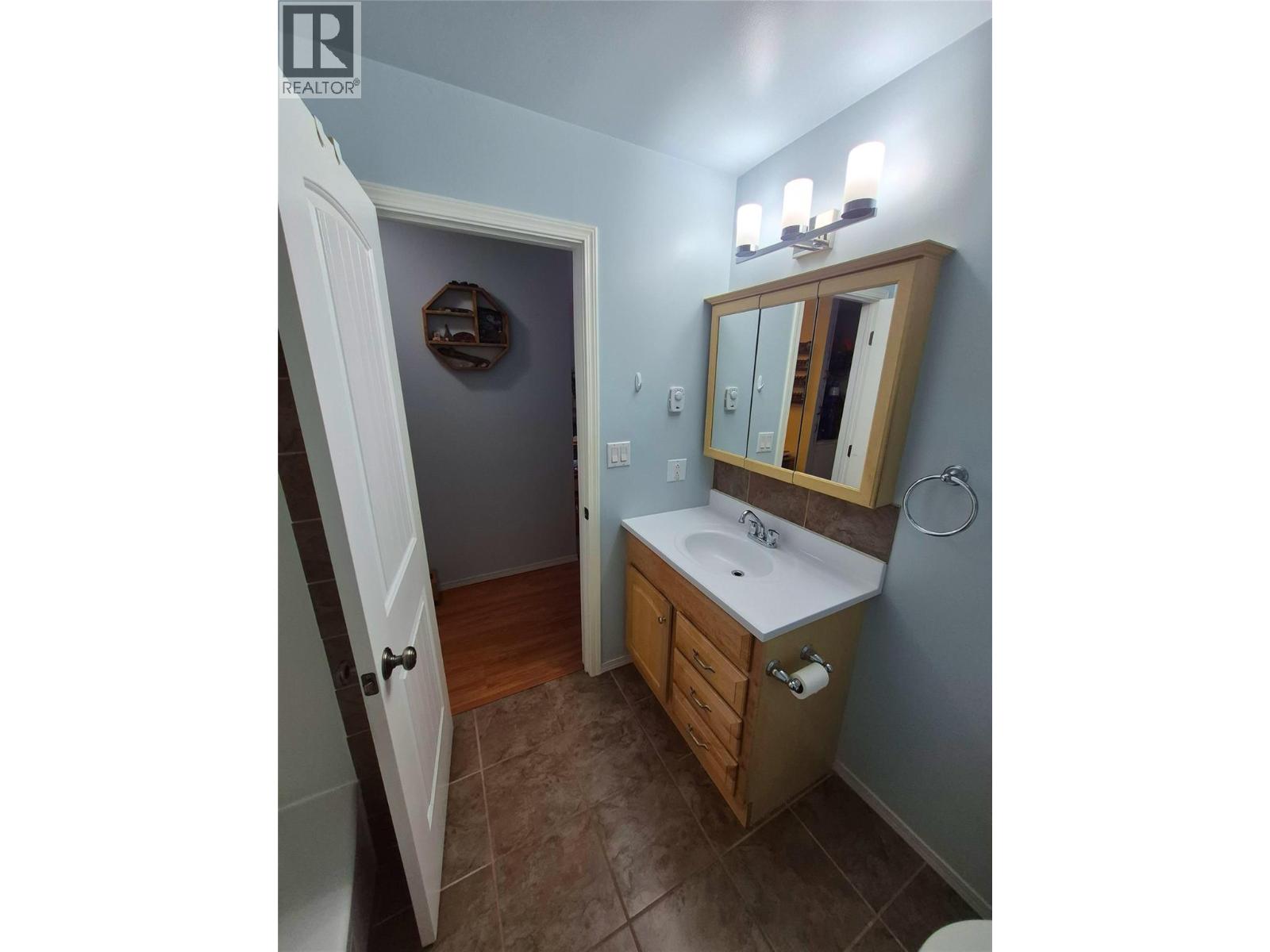 2126 68th Avenue Unit# 403, Grand Forks, British Columbia  V0H 1H0 - Photo 10 - 10381607