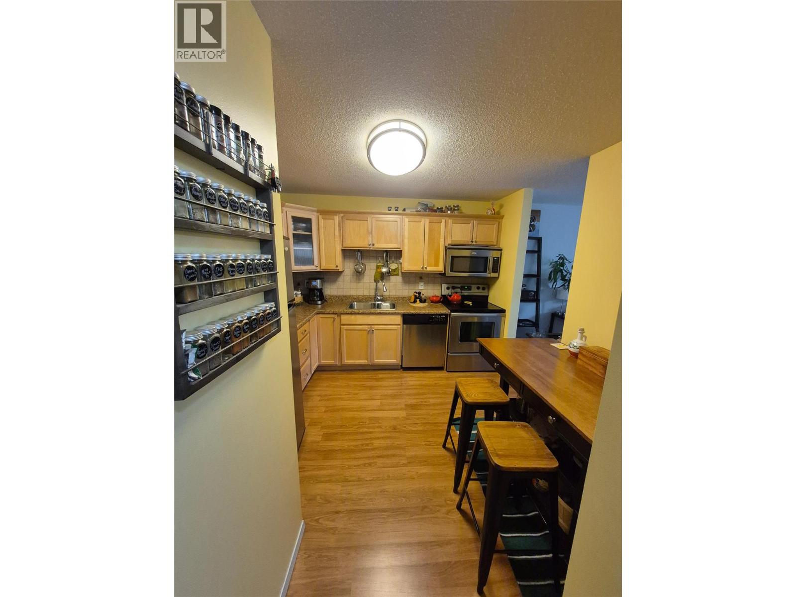 2126 68th Avenue Unit# 403, Grand Forks, British Columbia  V0H 1H0 - Photo 2 - 10381607