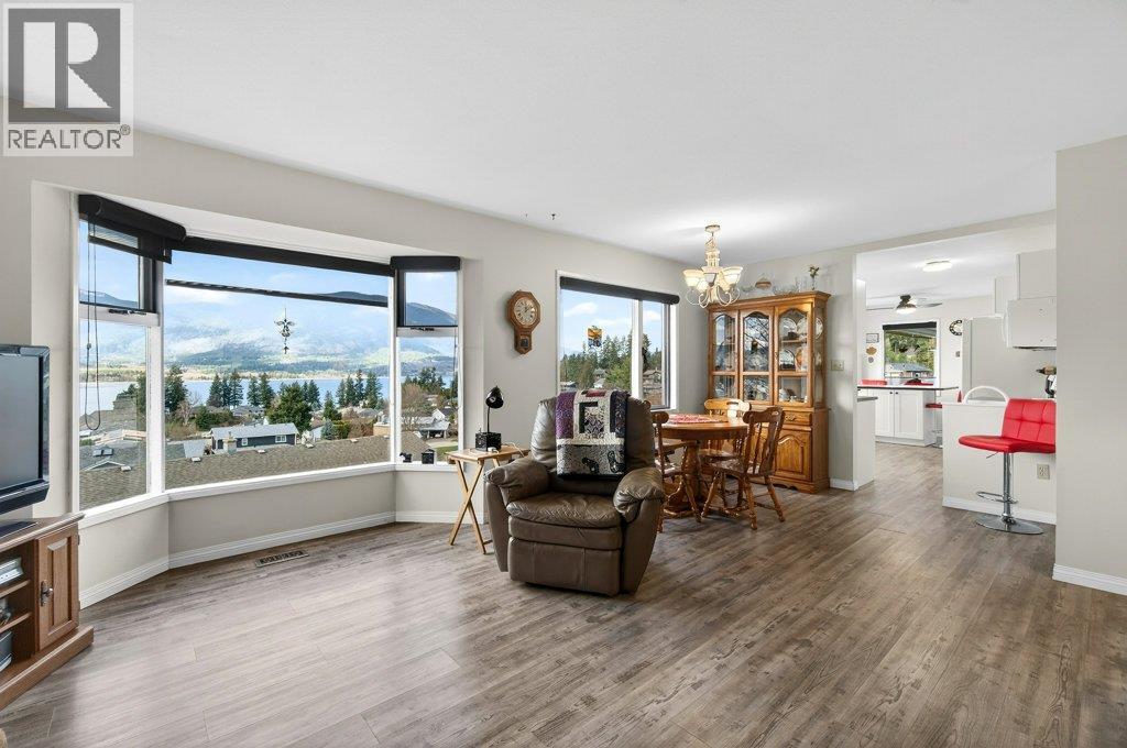 4751 Lakeshore Road Ne, Salmon Arm, British Columbia  V1E 3N8 - Photo 12 - 10381093