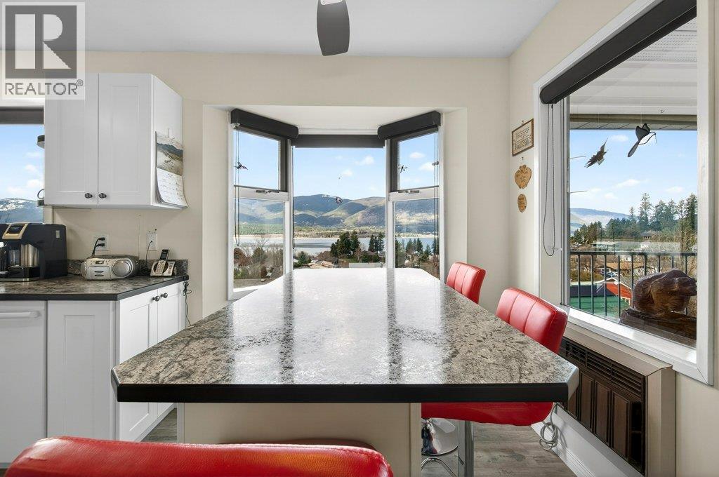 4751 Lakeshore Road Ne, Salmon Arm, British Columbia  V1E 3N8 - Photo 14 - 10381093