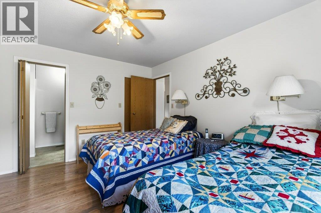 4751 Lakeshore Road Ne, Salmon Arm, British Columbia  V1E 3N8 - Photo 24 - 10381093