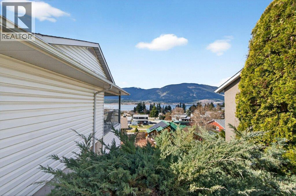4751 Lakeshore Road Ne, Salmon Arm, British Columbia  V1E 3N8 - Photo 49 - 10381093