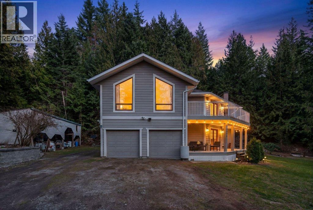 7905 97a Highway, Mara, British Columbia  V0E 2K0 - Photo 1 - 10380255