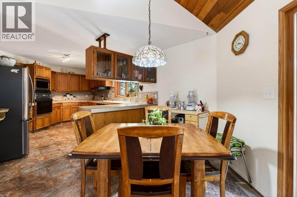 7905 97a Highway, Mara, British Columbia  V0E 2K0 - Photo 18 - 10380255