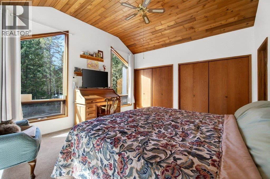 7905 97a Highway, Mara, British Columbia  V0E 2K0 - Photo 30 - 10380255