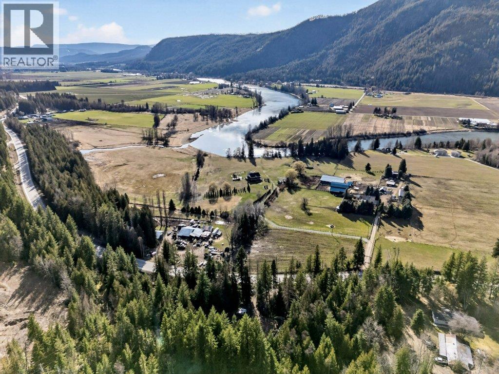 7905 97a Highway, Mara, British Columbia  V0E 2K0 - Photo 81 - 10380255