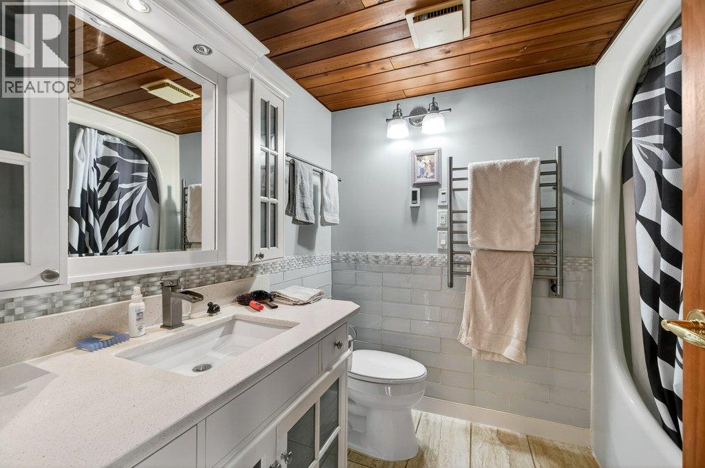 2530 4 Avenue Ne, Salmon Arm, British Columbia  V1E 2A7 - Photo 21 - 10379984