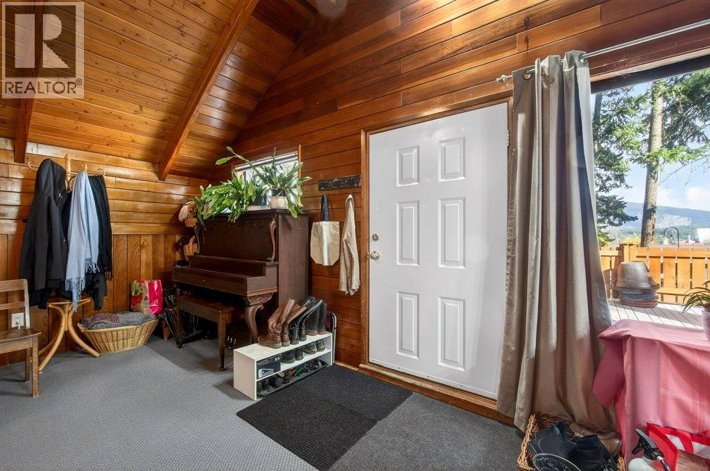 2530 4 Avenue Ne, Salmon Arm, British Columbia  V1E 2A7 - Photo 43 - 10379984