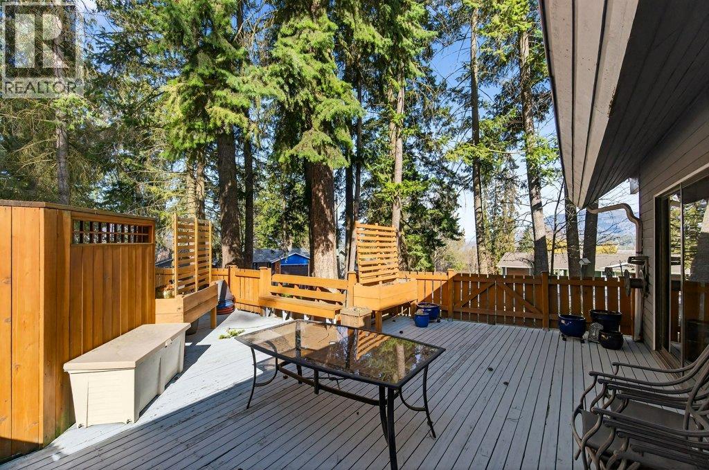 2530 4 Avenue Ne, Salmon Arm, British Columbia  V1E 2A7 - Photo 57 - 10379984