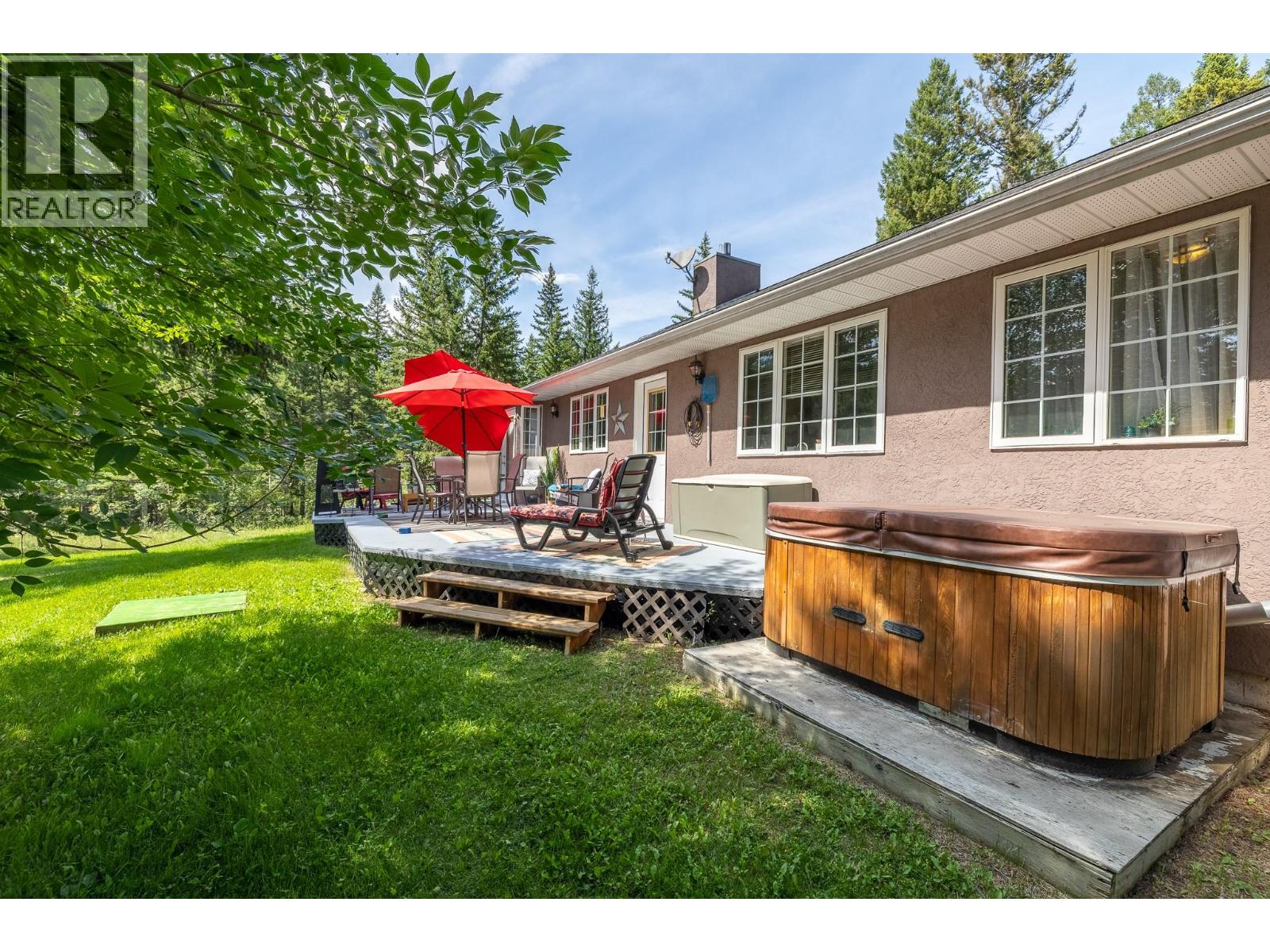 4814 Lake Road, Windermere, British Columbia  V0B 2L2 - Photo 10 - 10381790