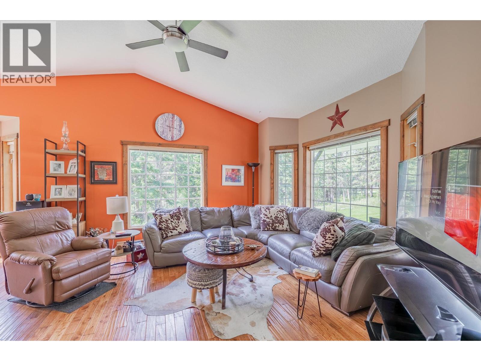 4814 Lake Road, Windermere, British Columbia  V0B 2L2 - Photo 12 - 10381790