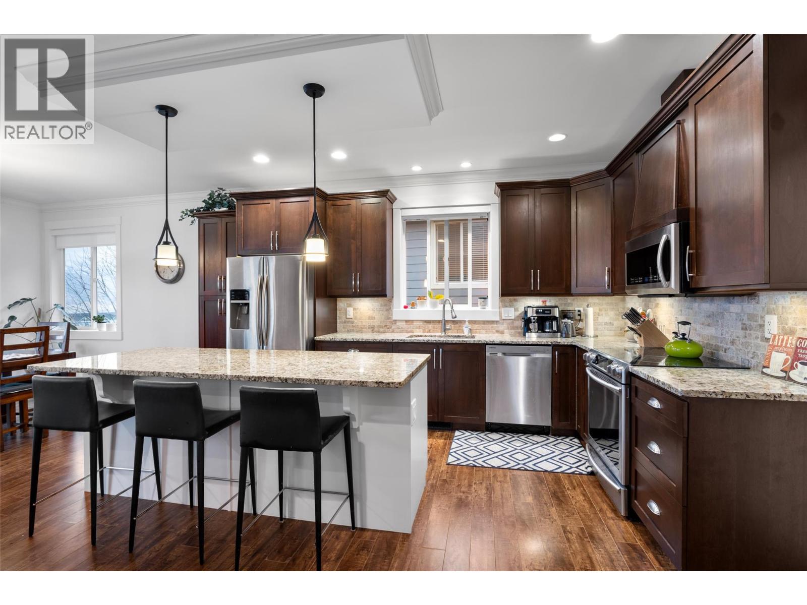 2016 Galore Crescent, Kamloops, British Columbia  V2E 0A7 - Photo 3 - 10381757