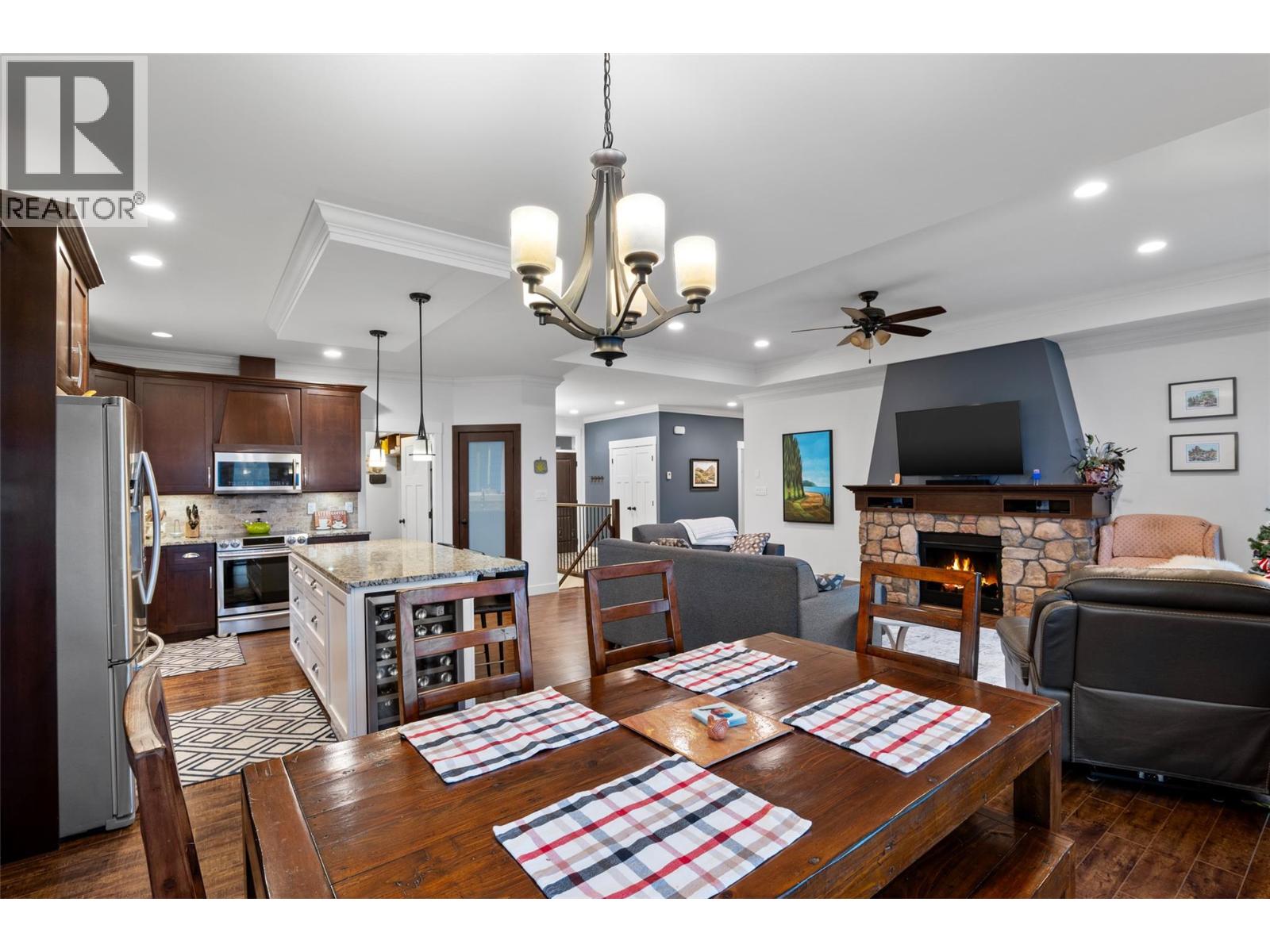 2016 Galore Crescent, Kamloops, British Columbia  V2E 0A7 - Photo 7 - 10381757