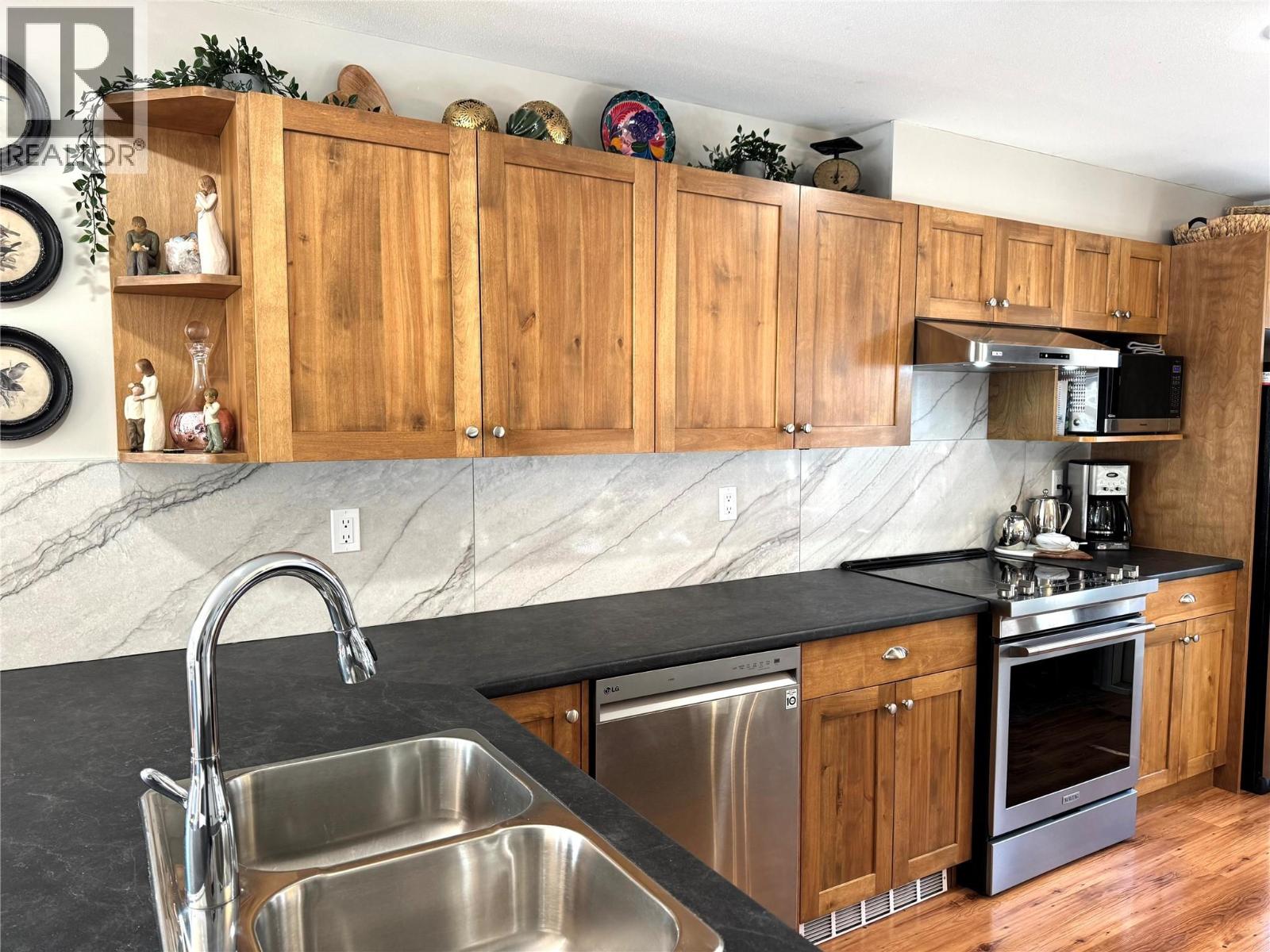 1970 Braeview Place Unit# 20, Kamloops, British Columbia  V2S 1R8 - Photo 3 - 10381541