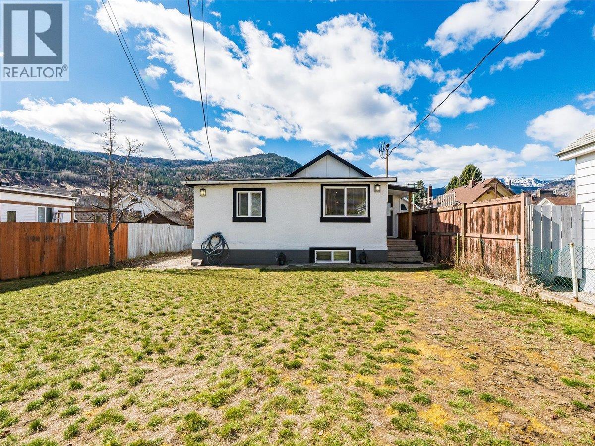1534 Fifth Avenue, Trail, British Columbia  V1R 1T8 - Photo 41 - 10381563