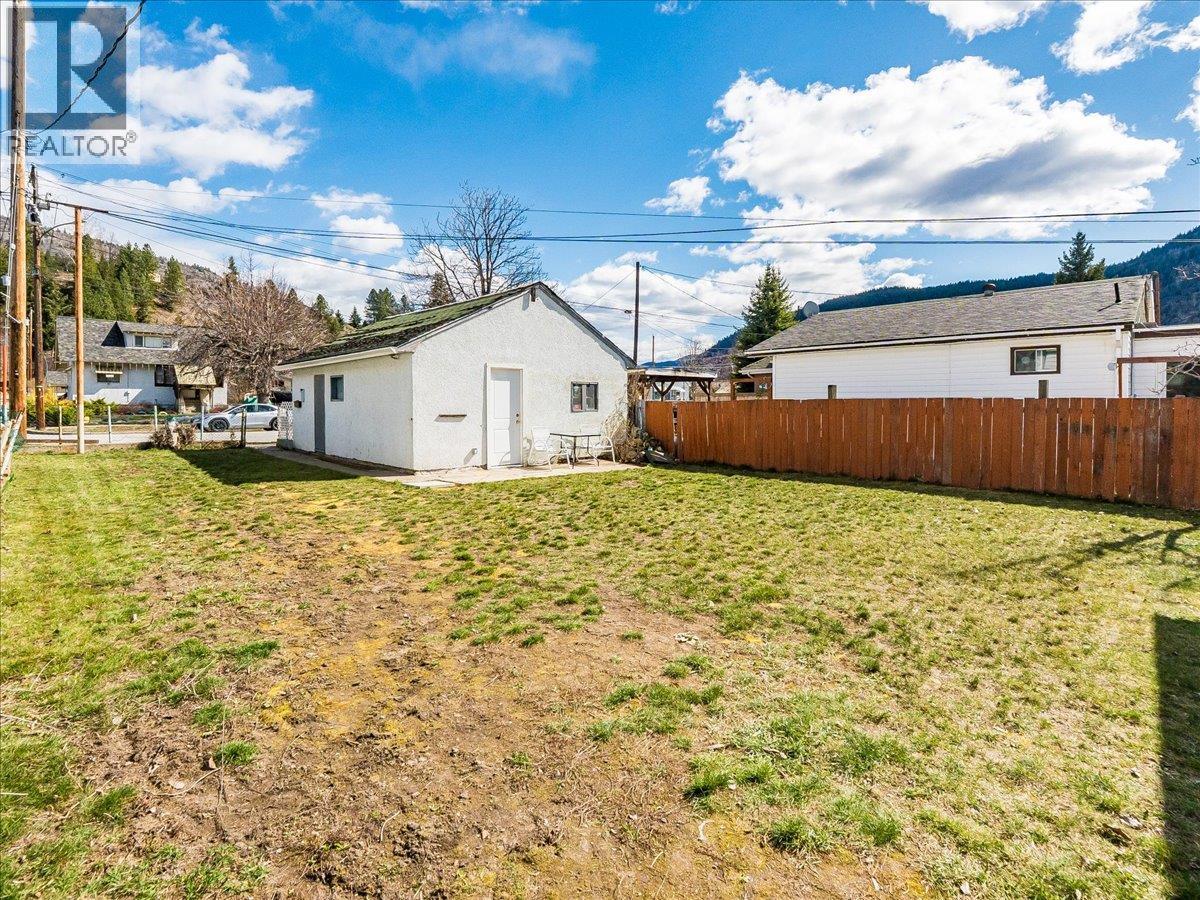 1534 Fifth Avenue, Trail, British Columbia  V1R 1T8 - Photo 44 - 10381563