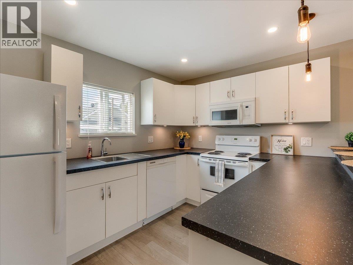 1534 Fifth Avenue, Trail, British Columbia  V1R 1T8 - Photo 6 - 10381563