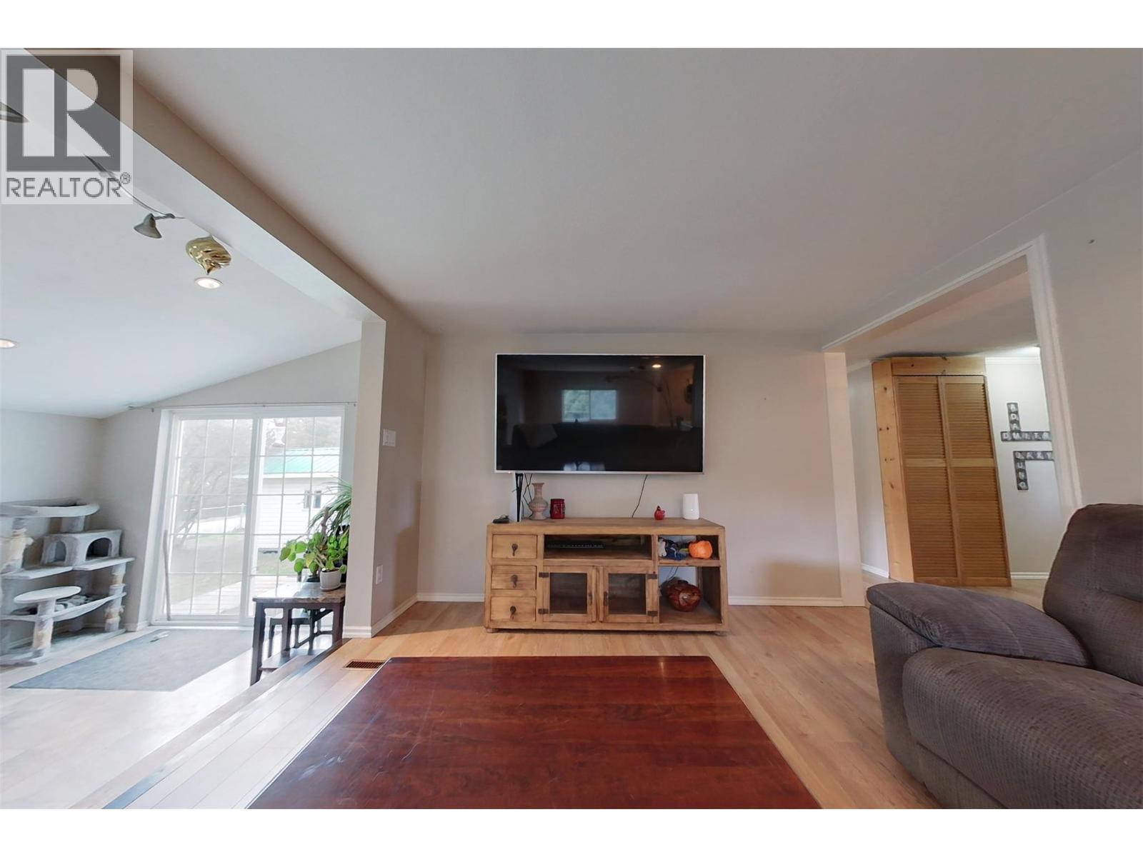 3433 Erickson Road, Creston, British Columbia  V0B 1G1 - Photo 14 - 10381627