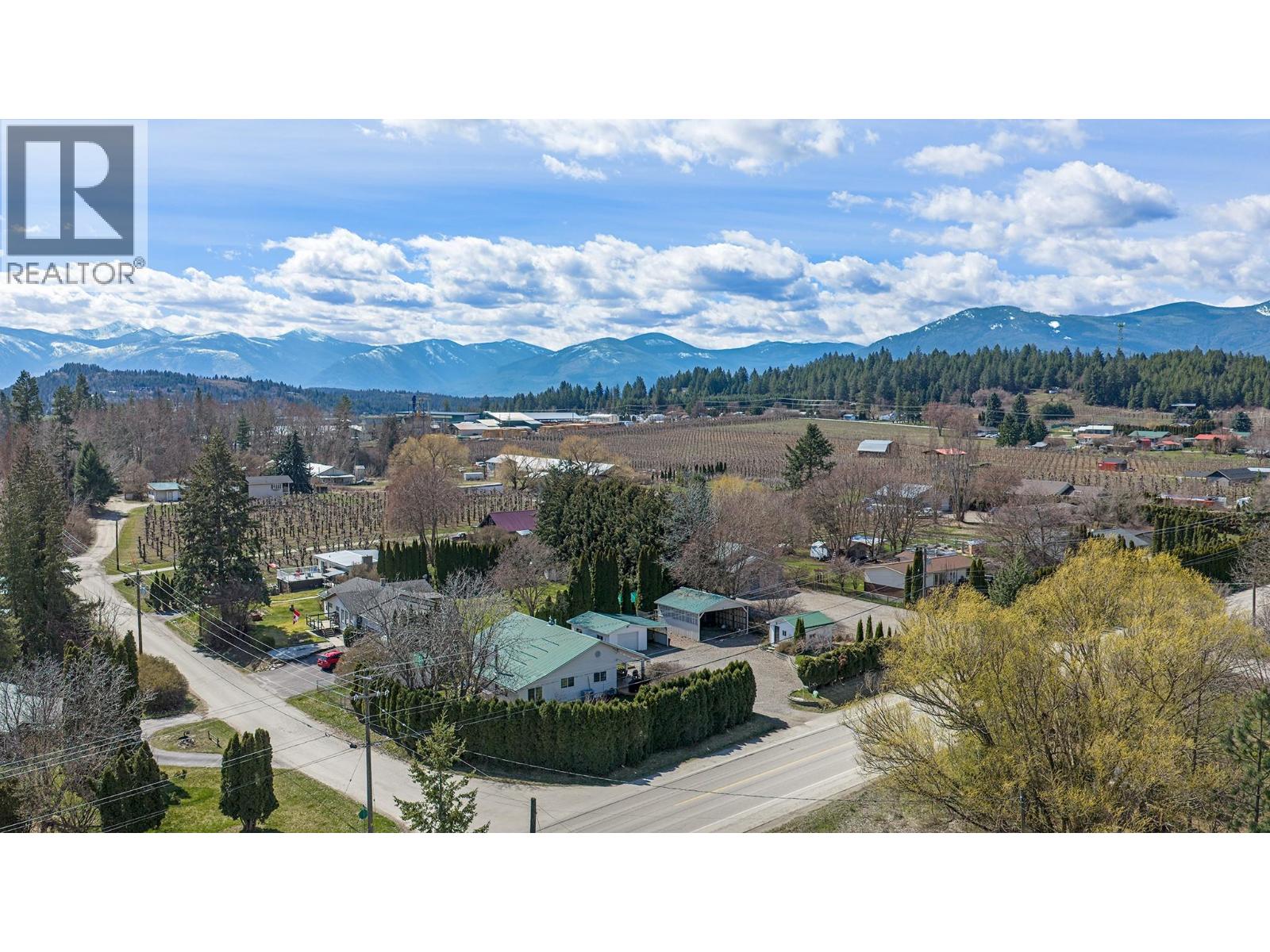 3433 Erickson Road, Creston, British Columbia  V0B 1G1 - Photo 2 - 10381627