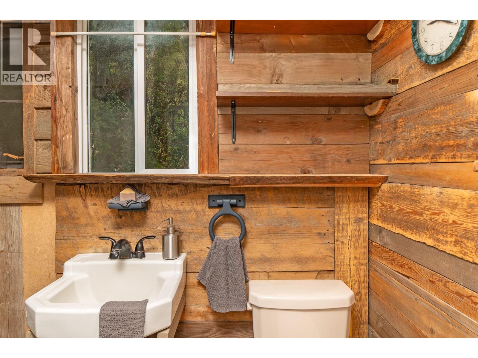 1137 36th Avenue N, Creston, British Columbia  V0B 1G1 - Photo 11 - 10381833