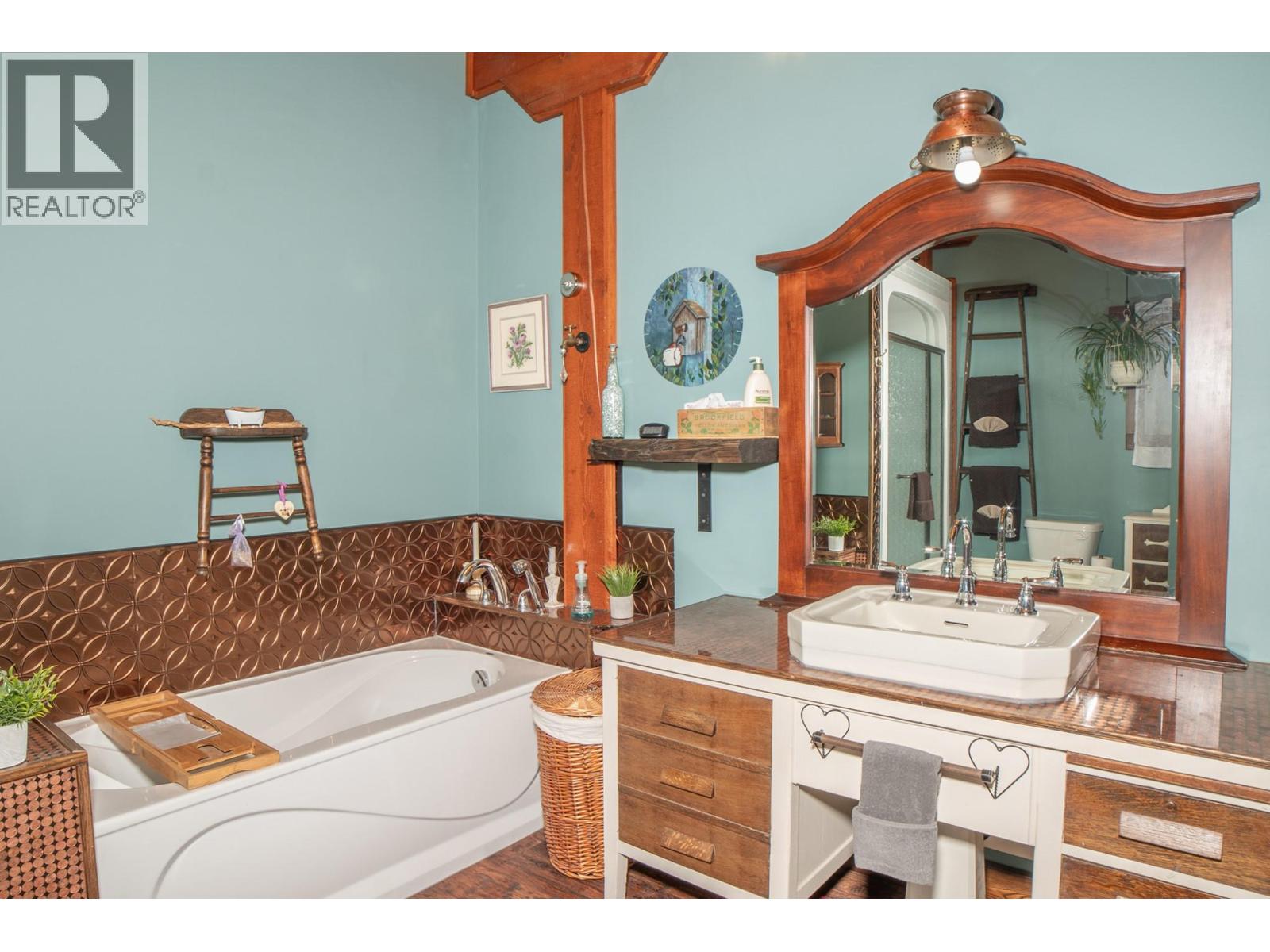 1627 Hood Road, Creston, British Columbia  V0B 1G2 - Photo 23 - 10381713